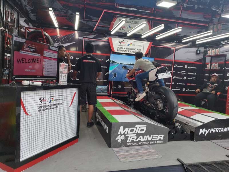 Masyarakat Jogja bisa menjajal simulator Moto GP yang pada Road Show Moto GP The Ultimate Box Pertamina Grand Prix (GP) of Indonesia.