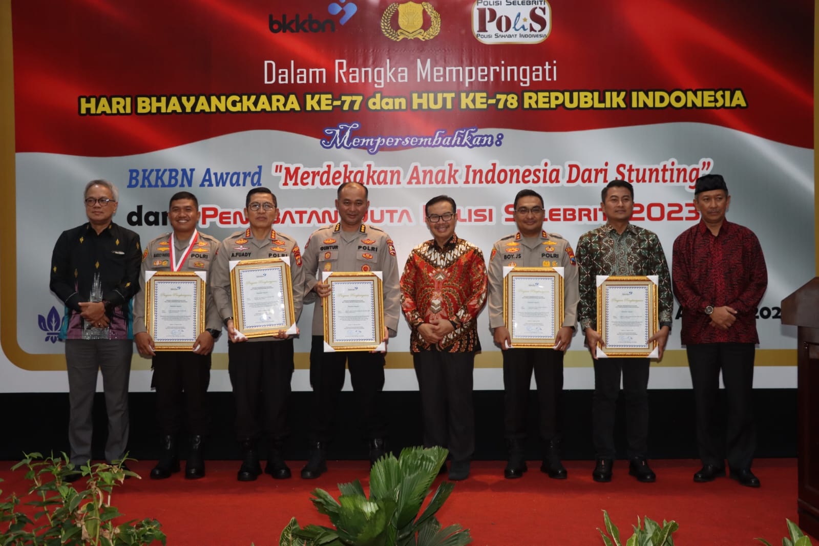 Pemberian penghargaan BKKBN dan penobatan Polisi Selebriti 2023. 