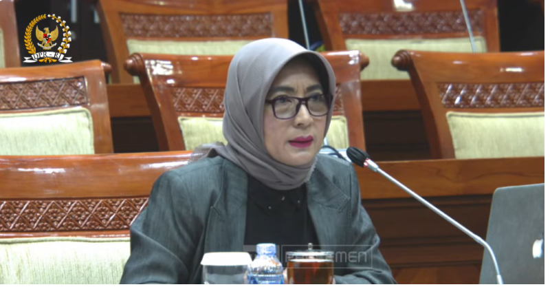 Calon hakim konstitusi Reny Halida Ilham Malik.
