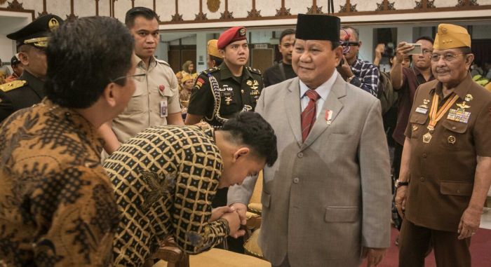 Wali Kota Solo Gibran Rakabuming Raka dan Menhan Prabowo Subianto