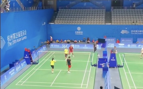 Tim bulu tangkis Indonesia menjajal lapangan yang akan dipakai bertanding di Asian Games Hangzhou