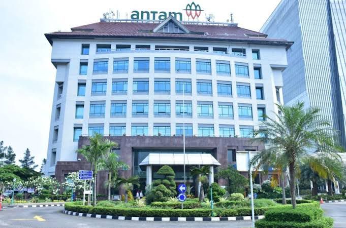 Eks pejabat Antam dituntut penjara 7 tahun 6 bulan