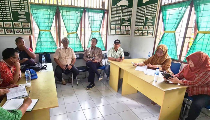 Project Manager SIMURP, Sri Mulyani (kanan) saat kunjungan di Kabupaten Serdang Bedagai (Sergai), Sumut. 