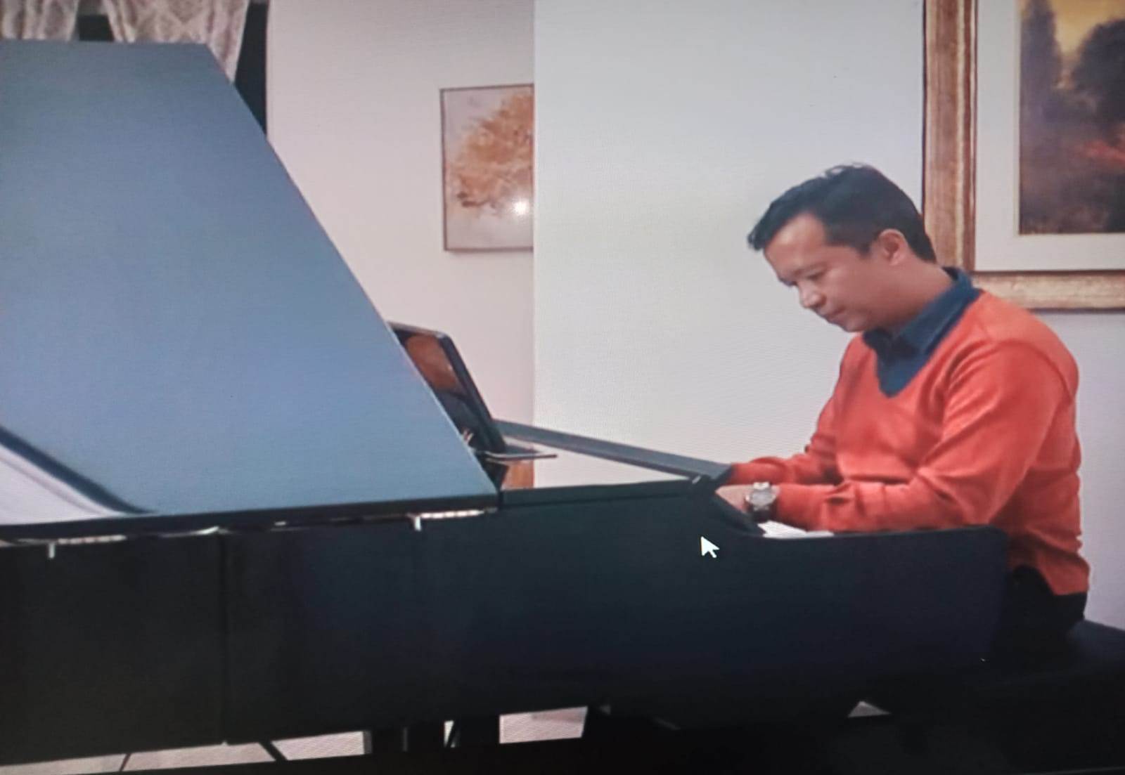 Musisi jazz dan komposer Agus Syarif siap tampil mengisi “Mini Konser Jazzy Tunes” di Sikay Coffee, Depok. 