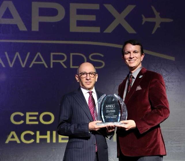 Qatar Airways Group Chief Executive, Akbar Al Baker, menerima penghargaan CEO Lifetime Achievement Award dari APEX.
