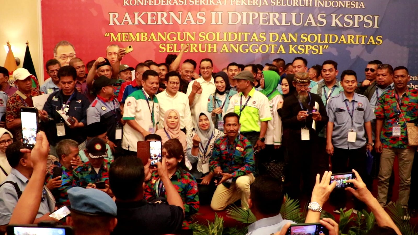 Anies - Cak Imin bersama Konfederasi Serikat Pekerja Seluruh Indonesia (KSPSI),
