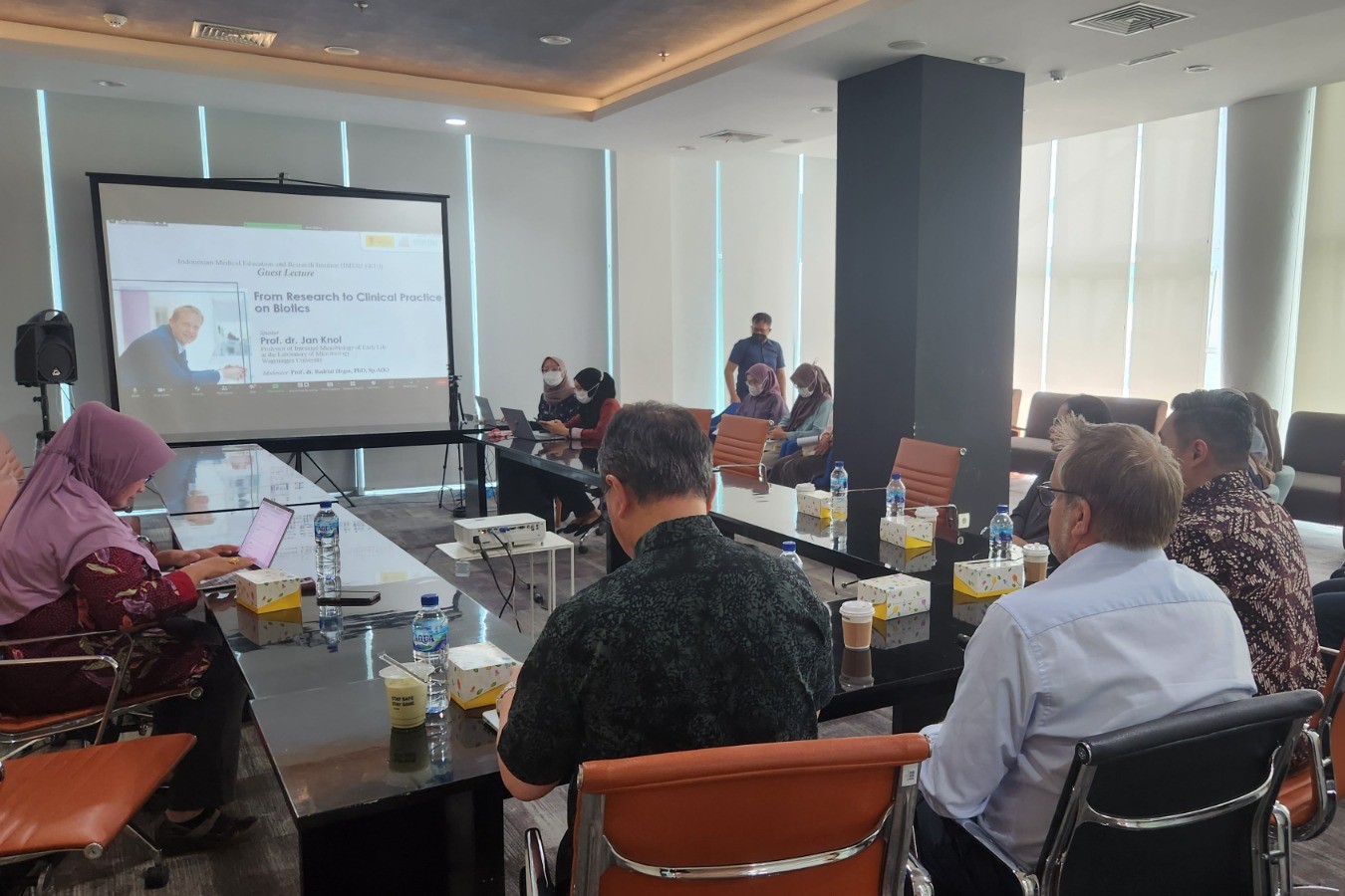 Acara research sharing bertajuk Real World Evidence: From Research to Clinical Practice on Biotics.