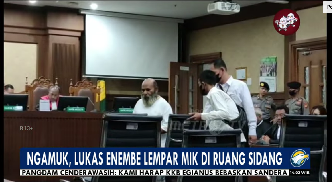 Momen sebelum Lukas Enembe mengamuk.