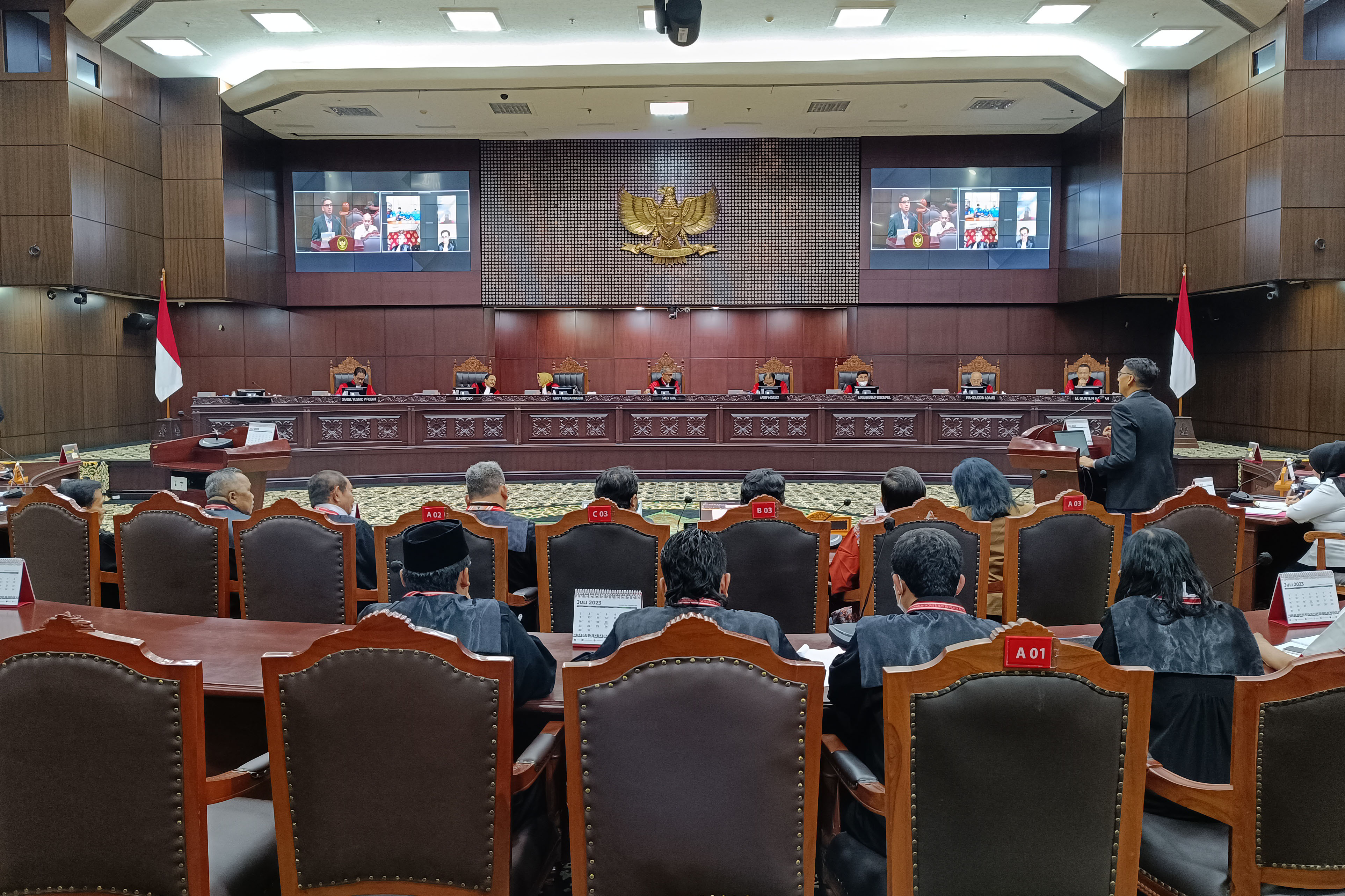 Sidang uji materiil Undang-Undang Cipta Kerja di Gedung Mahkamah Konstitusi (MK), Jakarta.