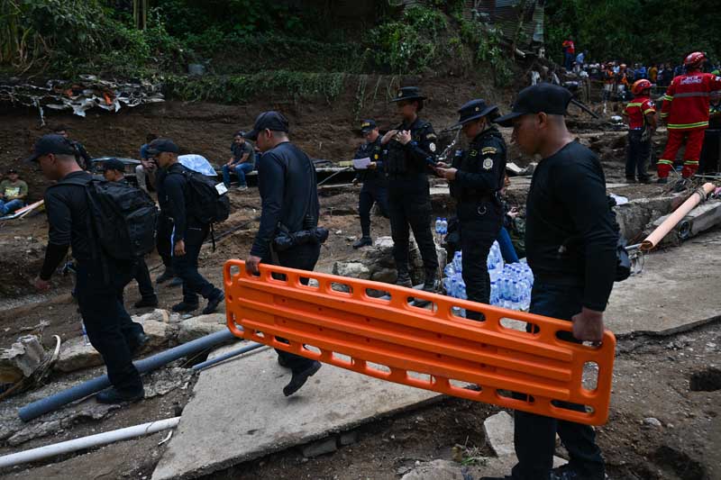 Banjir akibat hujan deras di Guatema telah menyebabkan 6 orang tewas dan 13 lainnya hilang.