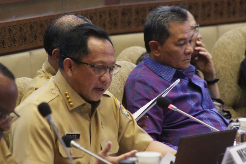 Sebanyak 545 daerah berpotensi memiliki kekosongan pemimpin bila Pilkada 2024 tidak dipercepat ke September 2024.