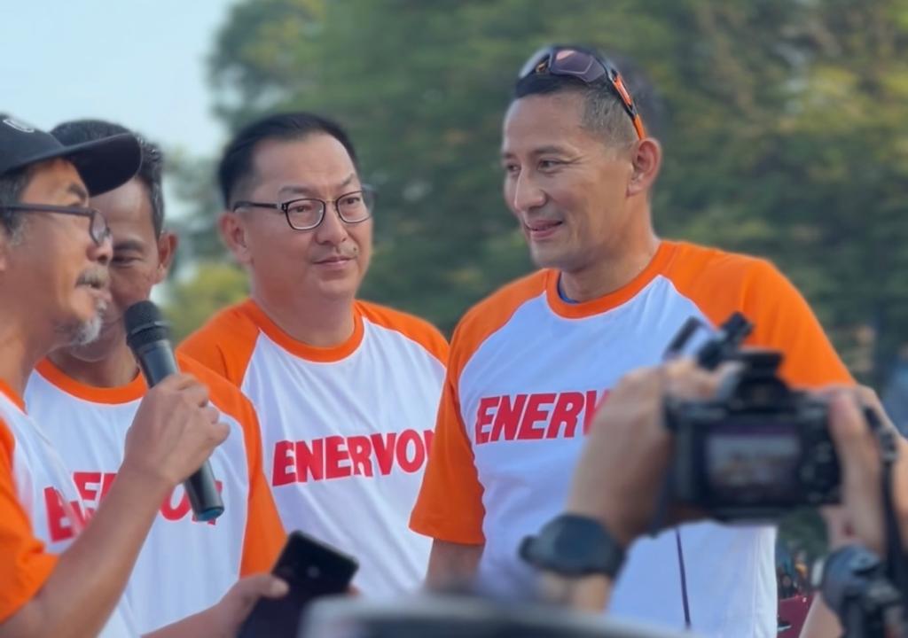 Menparekraf Sandiaga Uno menghadiri Belitong Heritage City Walk Street Carnival di Kabupaten Belitung, Provinsi Kepulauan Babel/