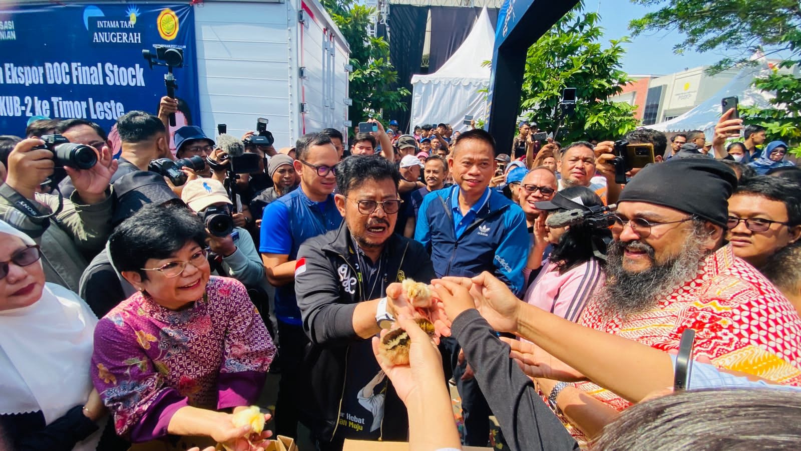 Mentan Syahrul Yasin Limpo (YSL) saat melepas ekspor ayam KUB