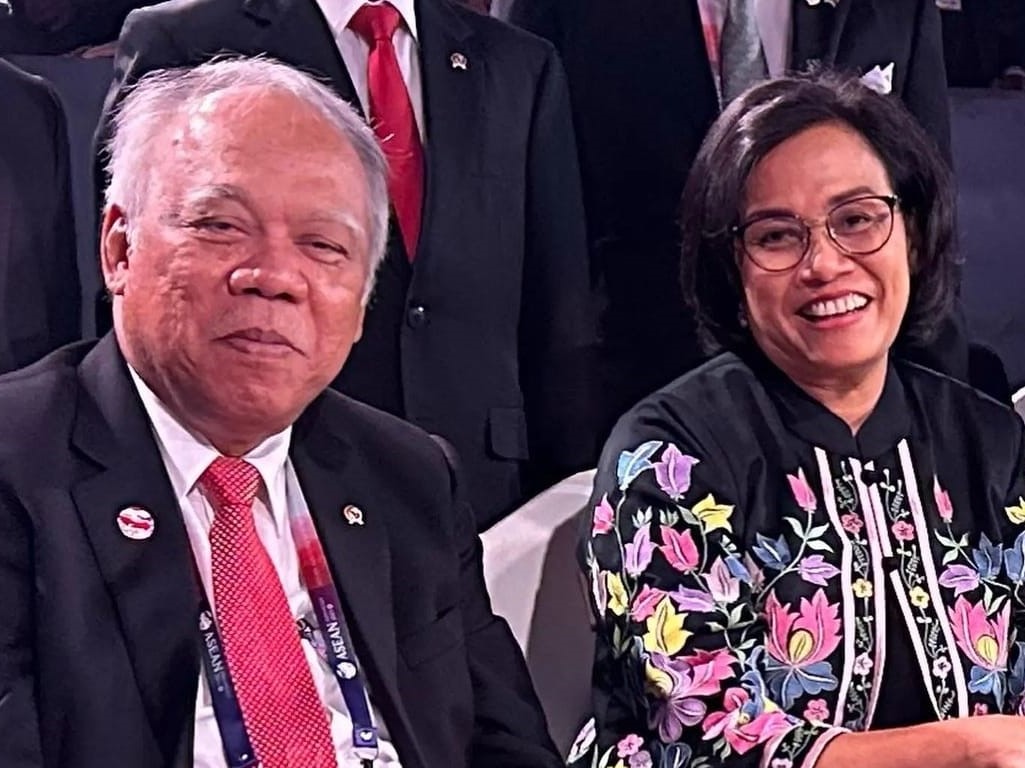 Menteri Pekerjaan Umum dan Perumahan Rakyat (PUPR) Basuki Hadimuljono dan Menteri Keuangan (Menkeu) Sri Mulyani