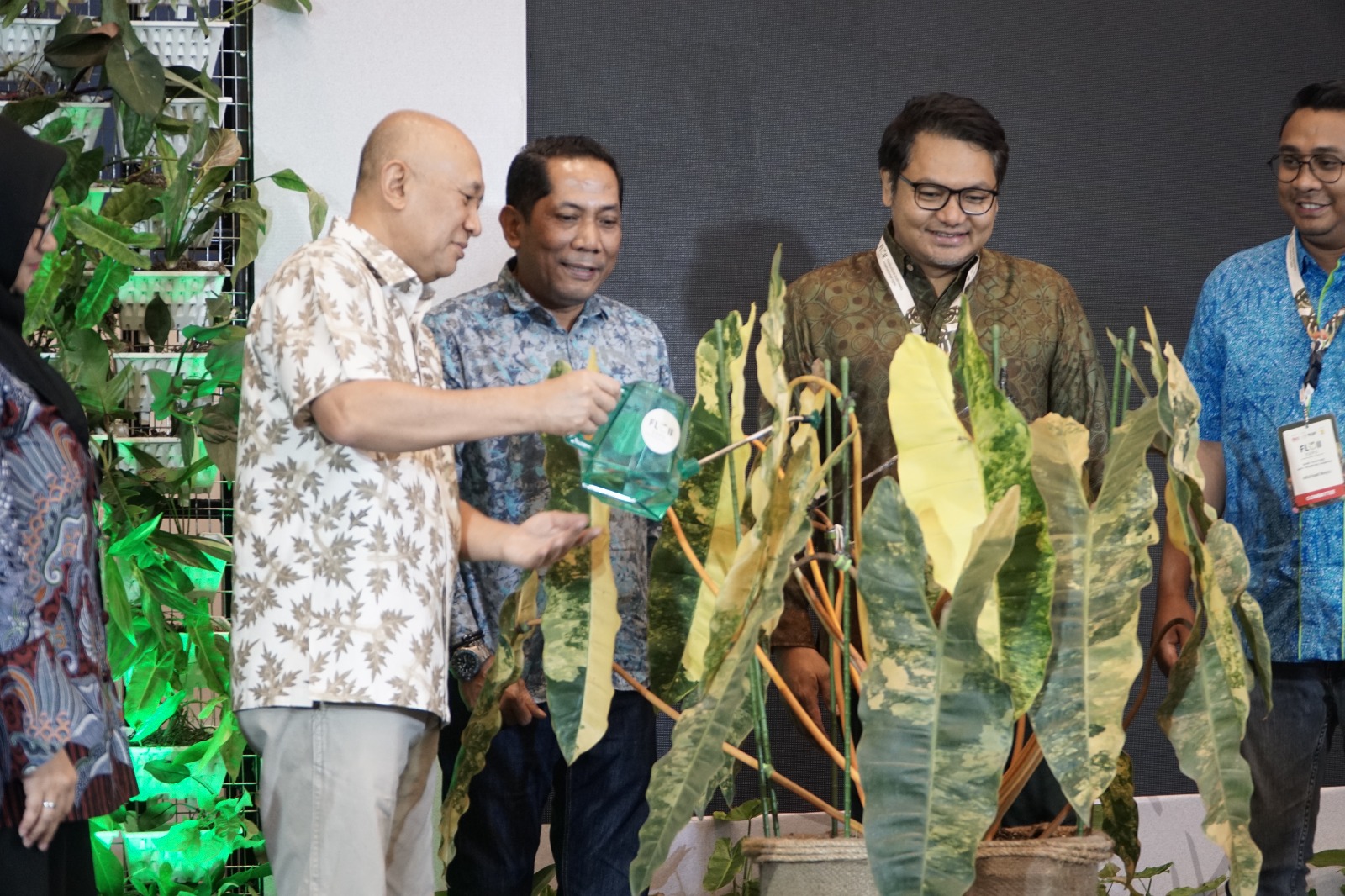 Menkop UKm Teten Masduki saat menbuka FLOiII Expo 2023