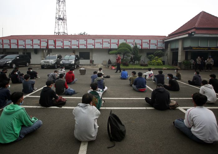 Polisi mengumpulkan pelajar yang berniat tawuran