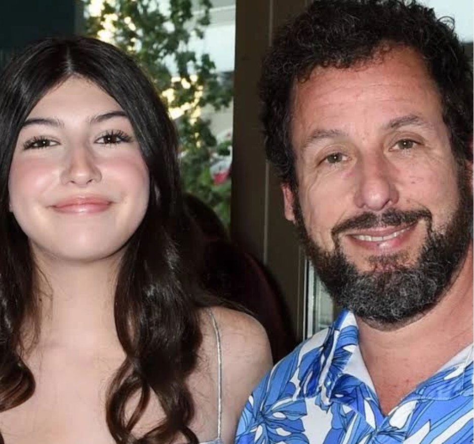 Aktris Sunny Sandler bersama sang ayah Adam Sandler.
