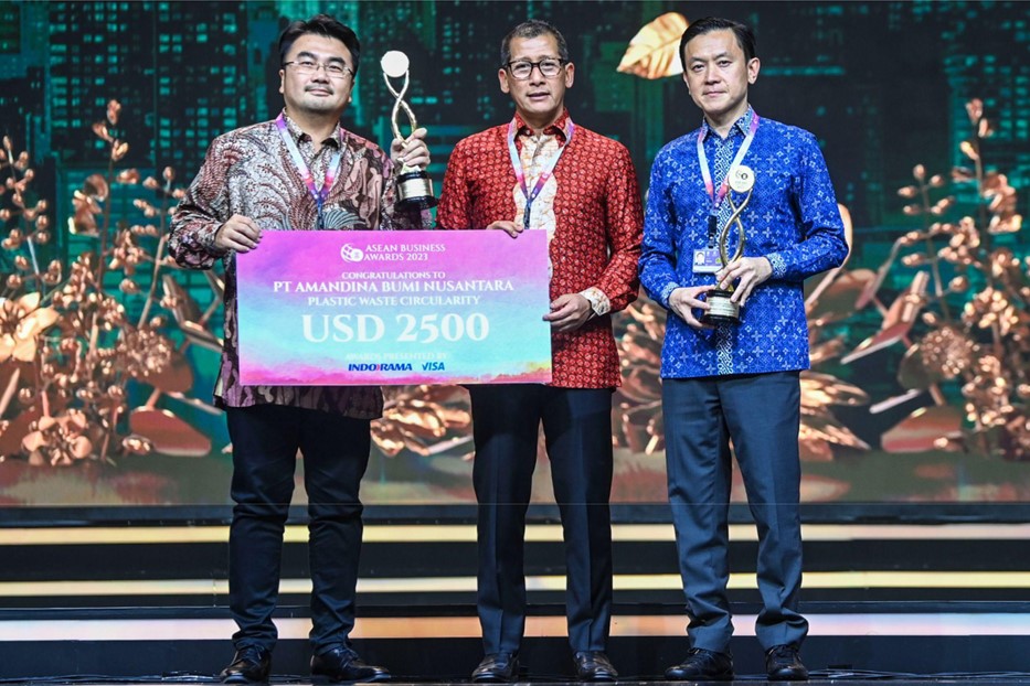 Tanggung Jawab Sirkular Amandina Raih Sukses Besar di ASEAN Business Awards 2023