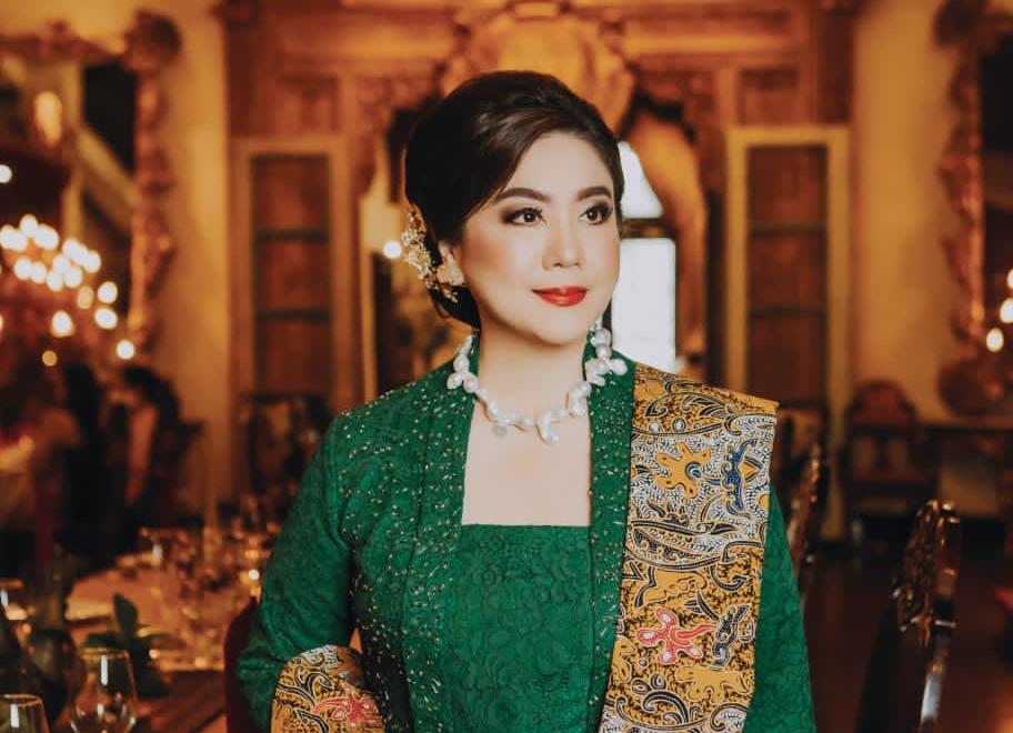 Founder & Chairwoman Mobiliari dan pendiri Yayasan Pansophia Nusantara.