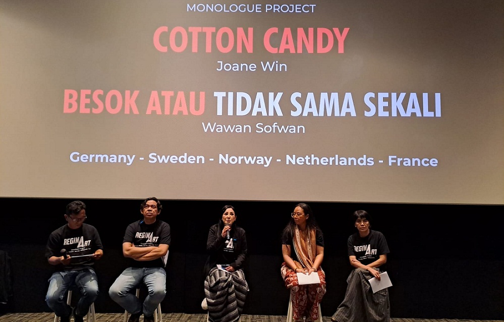 Regina Art Monologue Project akan mementaskan dua pertunjukan monolog di lima negara Eropa.