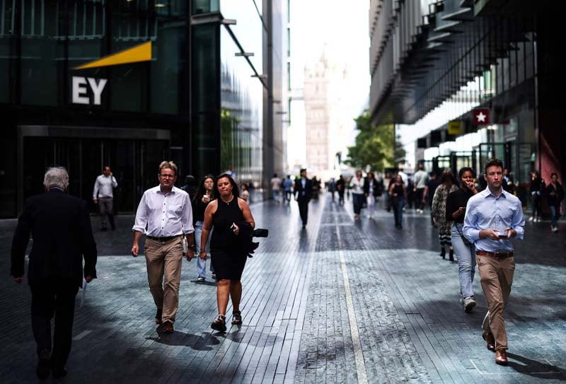 Sebuah studi mengungkapkan krisis biaya hidup di Inggris berpotensi mengurangi harapan hidup.