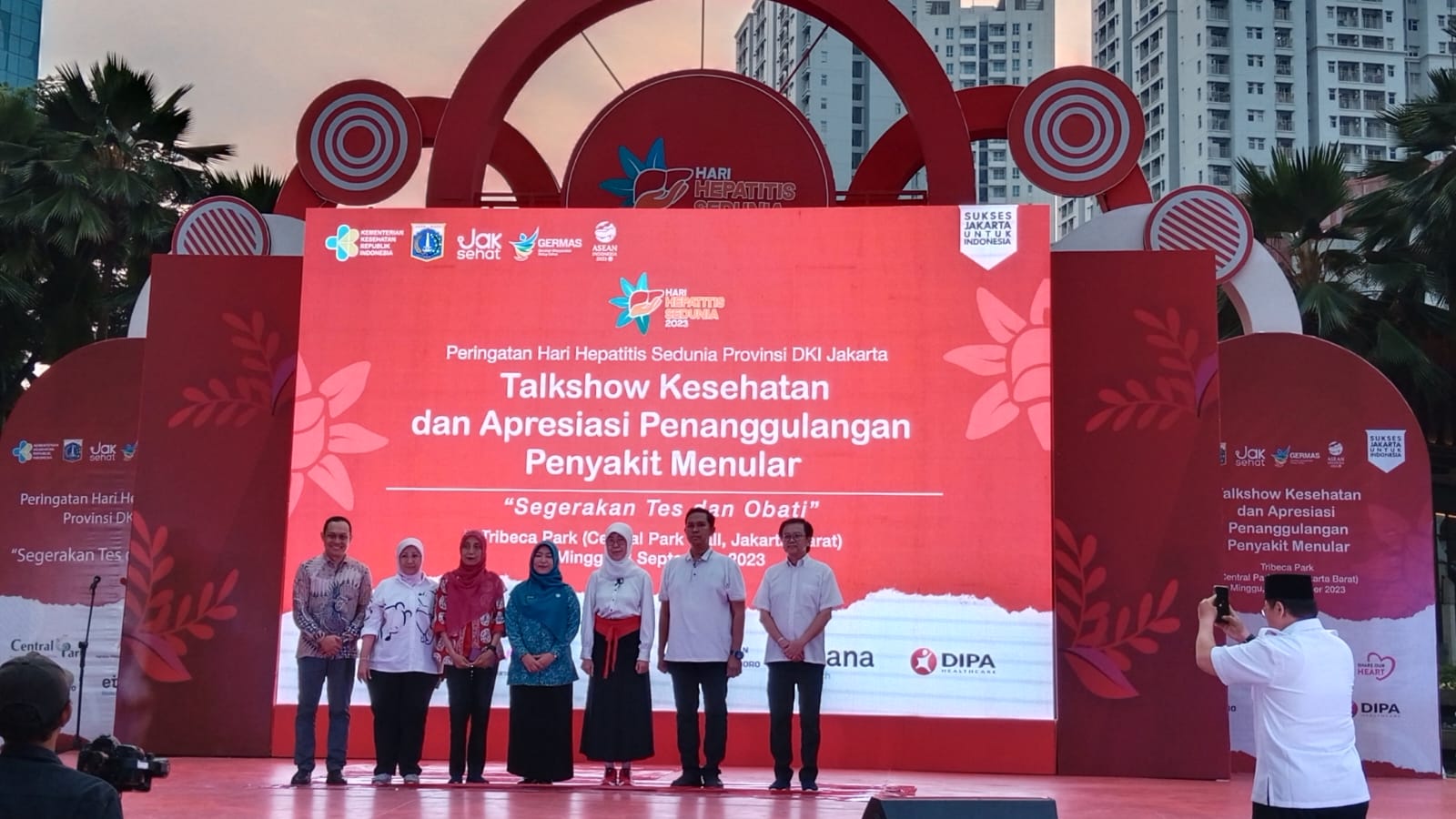 Dalam rangka peringati Hari Hepatitis Sedunia, Dinkes  DKI Jakarta dan Etana menggelar Talkshow Kesehatan di Jakarta.