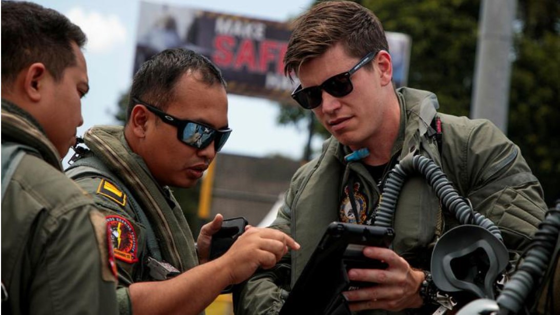 Personel Angkatan Udara Indonesia dan Australia dalam latihan militer gabungan Latma Elang AUSINDO 23.