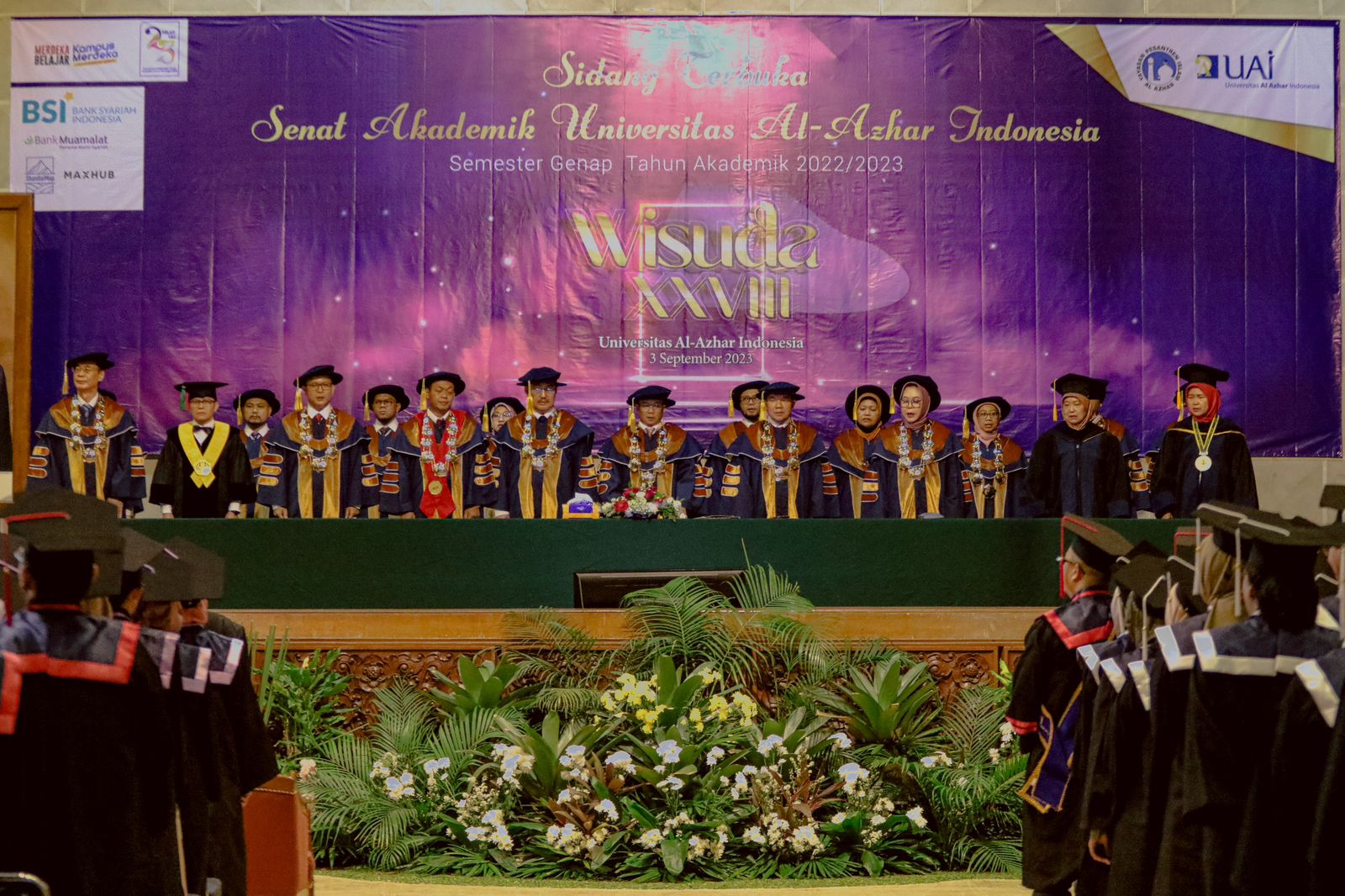 Universitas Al-Azhar Indonesia (UAI) mewisuda 468 orang melalui sidang terbuka senat akademik pada wisuda ke-28 UAI.