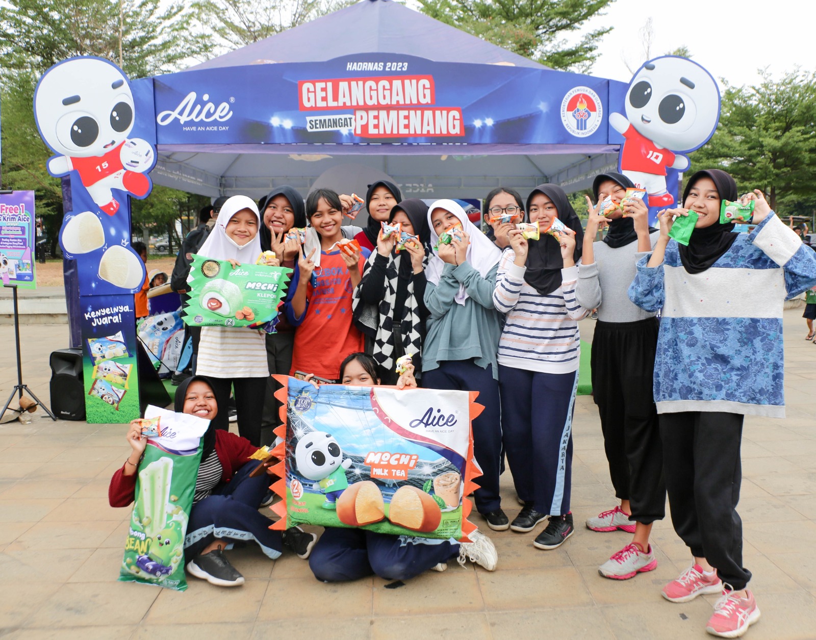 Aice ikut mendukung peringatan Hari Olahraga Nasional