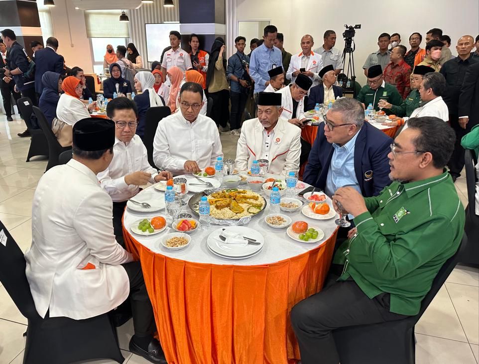 Anies Baswedan dan Muhaimin Iskandar saat mengunjungi Kantor DPP PKS