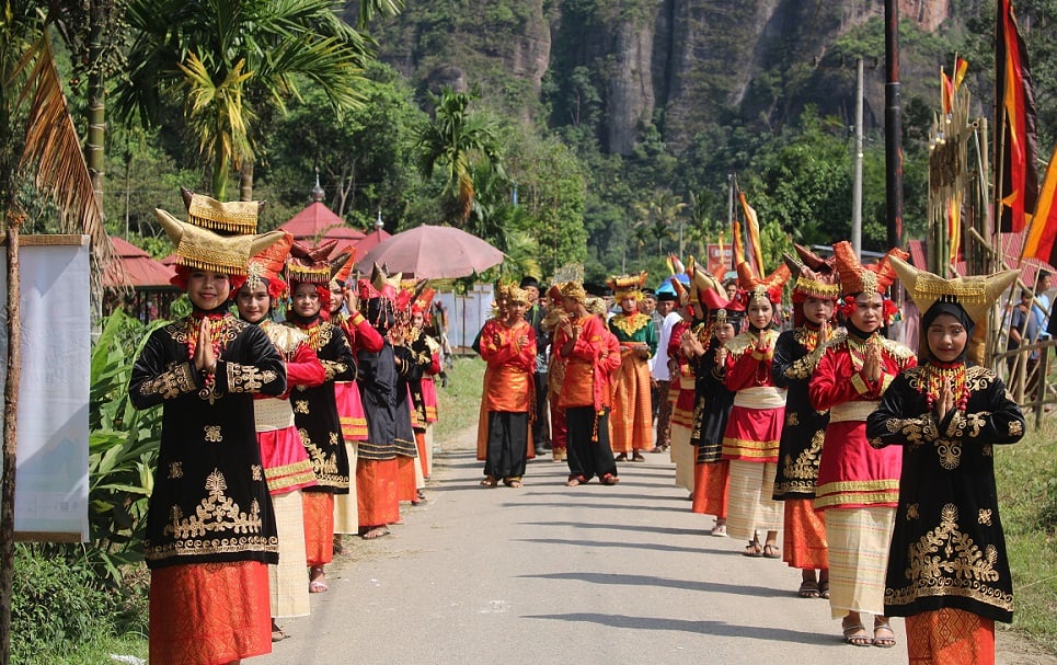 Salah satu kehiatan pada Pasa Harau Art & Culture Festival di Lembah Harau, Limapuluh Kota, Sumbar.