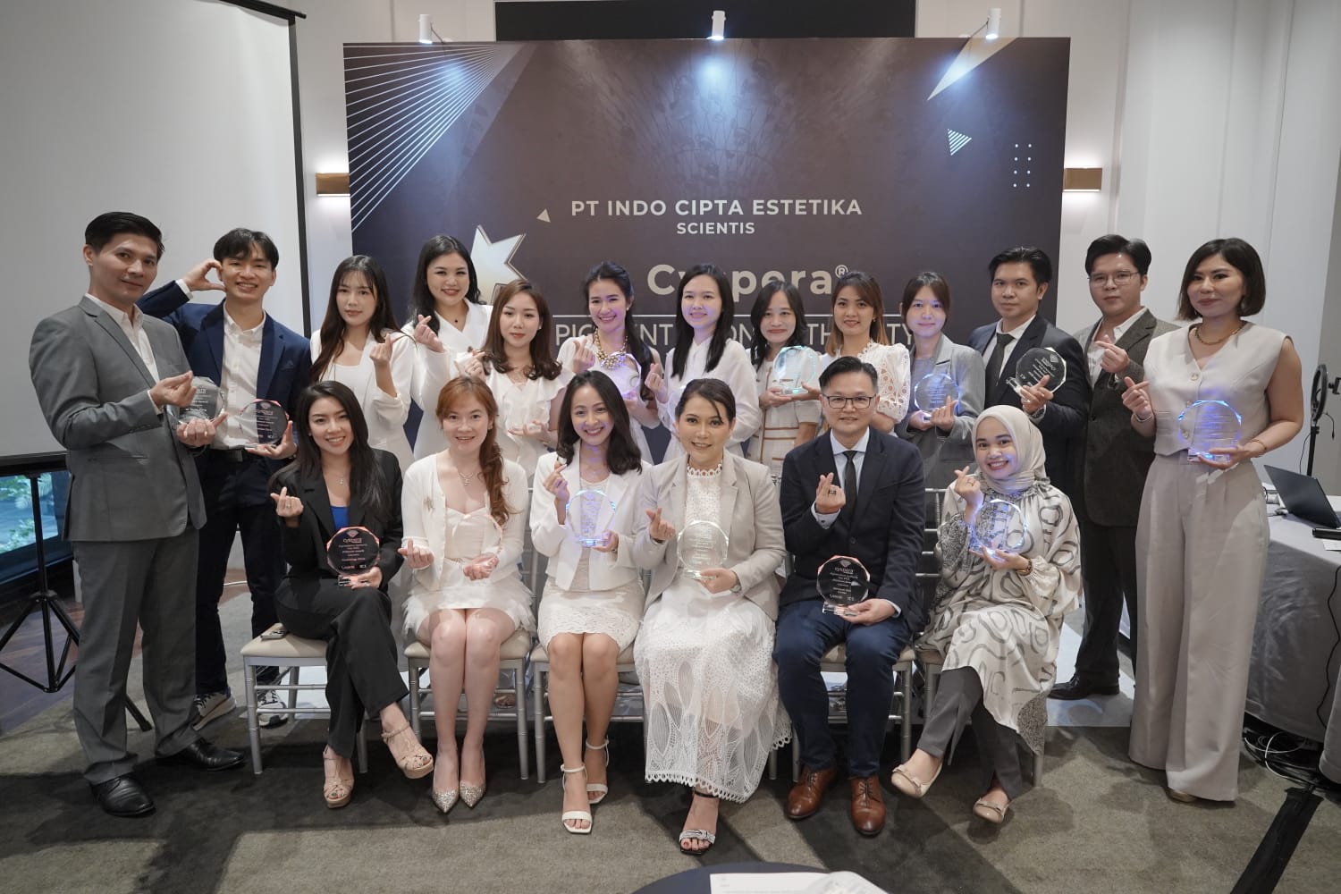PT Indo Cipta Estetika (ICE) memberikan apresiasi kepada 20 klinik dermatologi di The Langham, Jakarta, Minggu (3/9/2023).