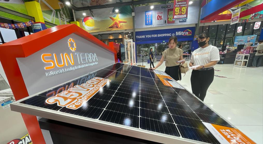 SUN Terra menghadirkan display interaktif pertama di sebuah toko ritel di kawasan SCBD, Jakarta Selatan.