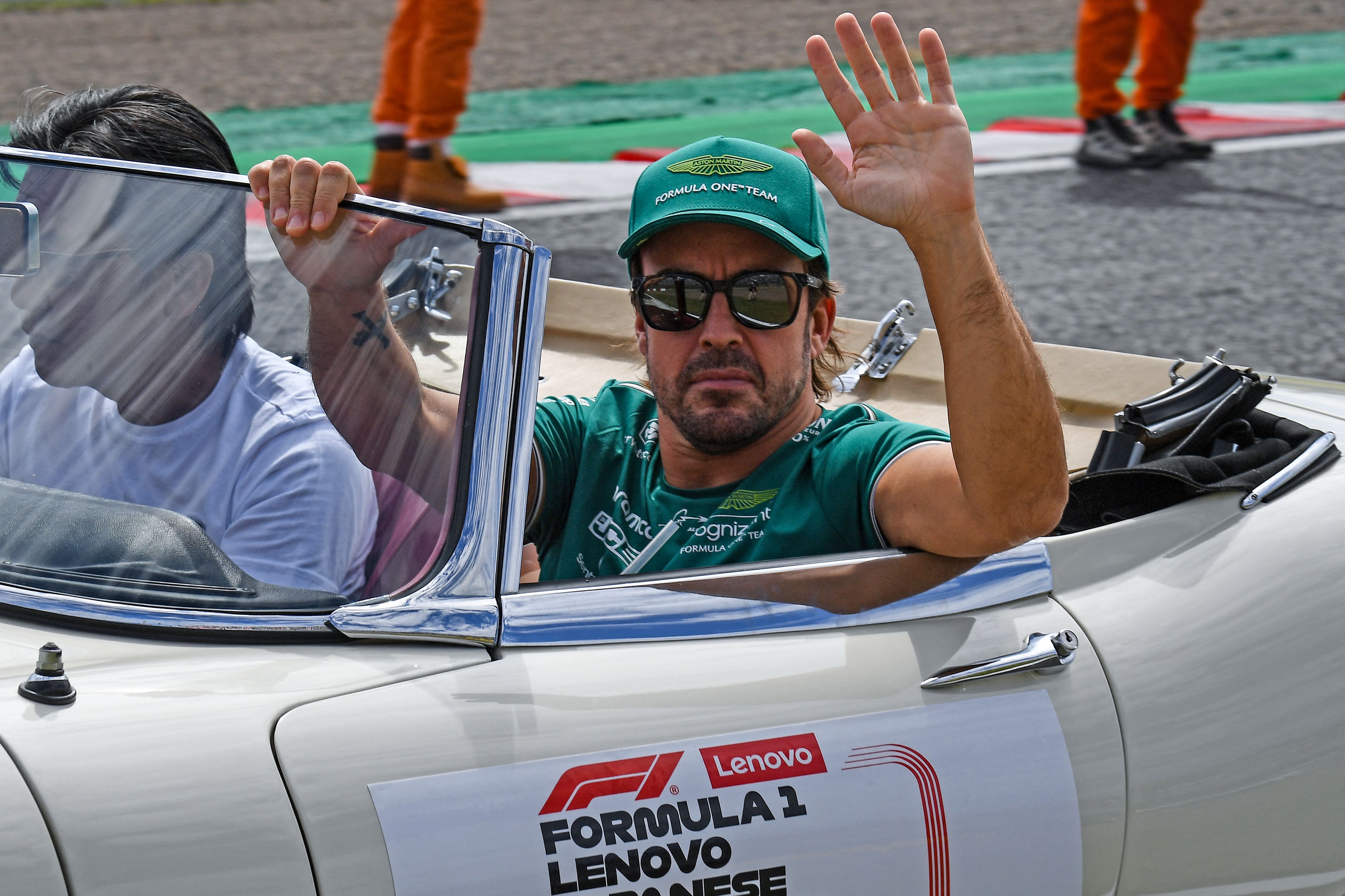 Pembalap Aston Martin Fernando Alonso