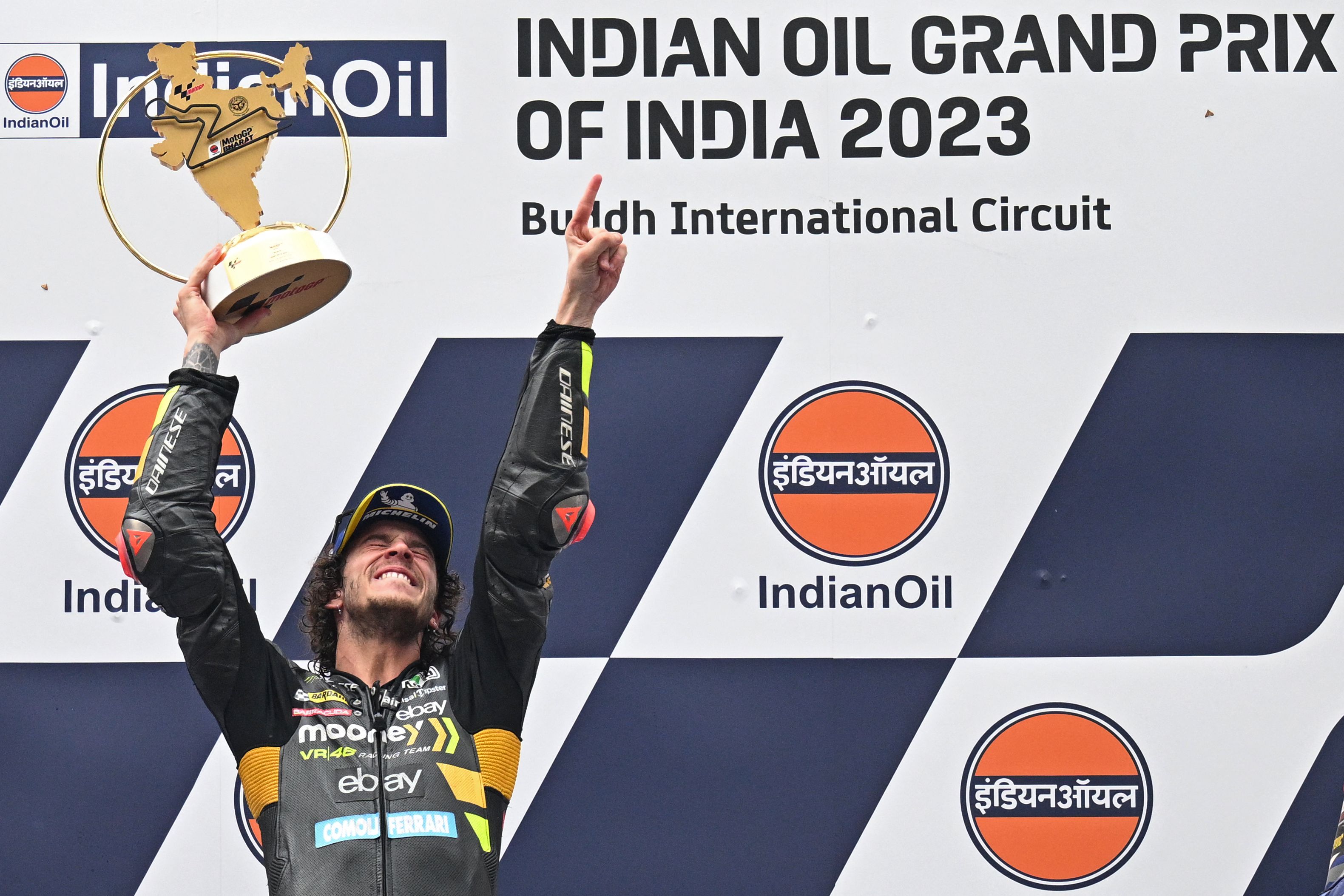Marco Bezzecchi di podium MotoGP India, Minggu (24/9).