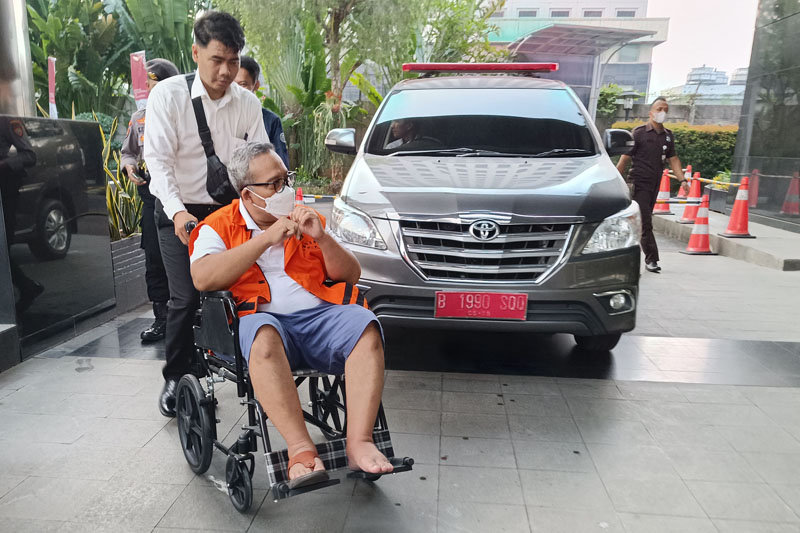 KPK memeriksa sejumlah saksi untuk mengulik penentuan besaran anggaran tunjangan kinerja Kementerian ESDM.