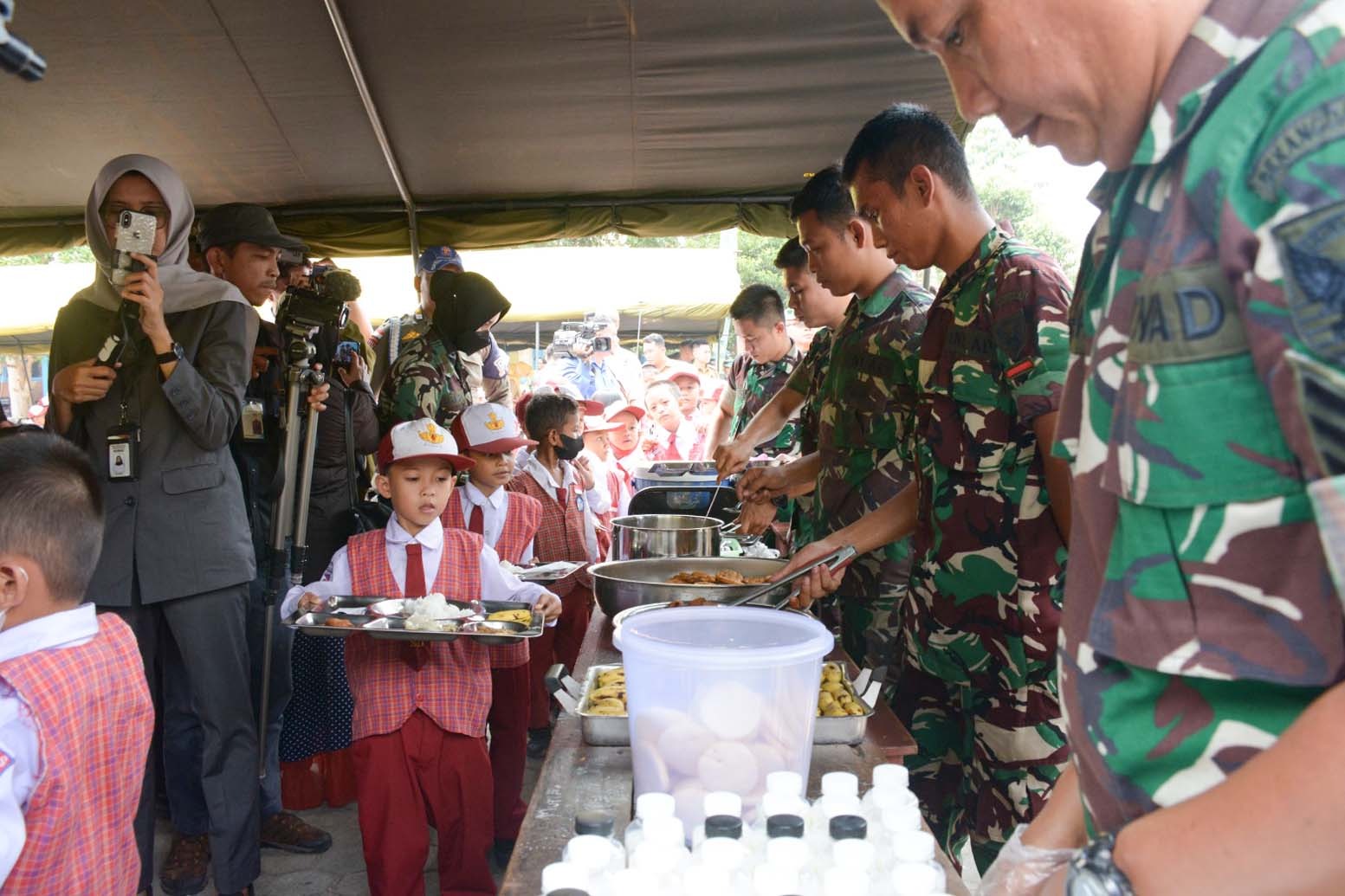 Kodam II/Siliwangi gelar Dapur Masuk Sekolah untuk bantu atasi tengkes
