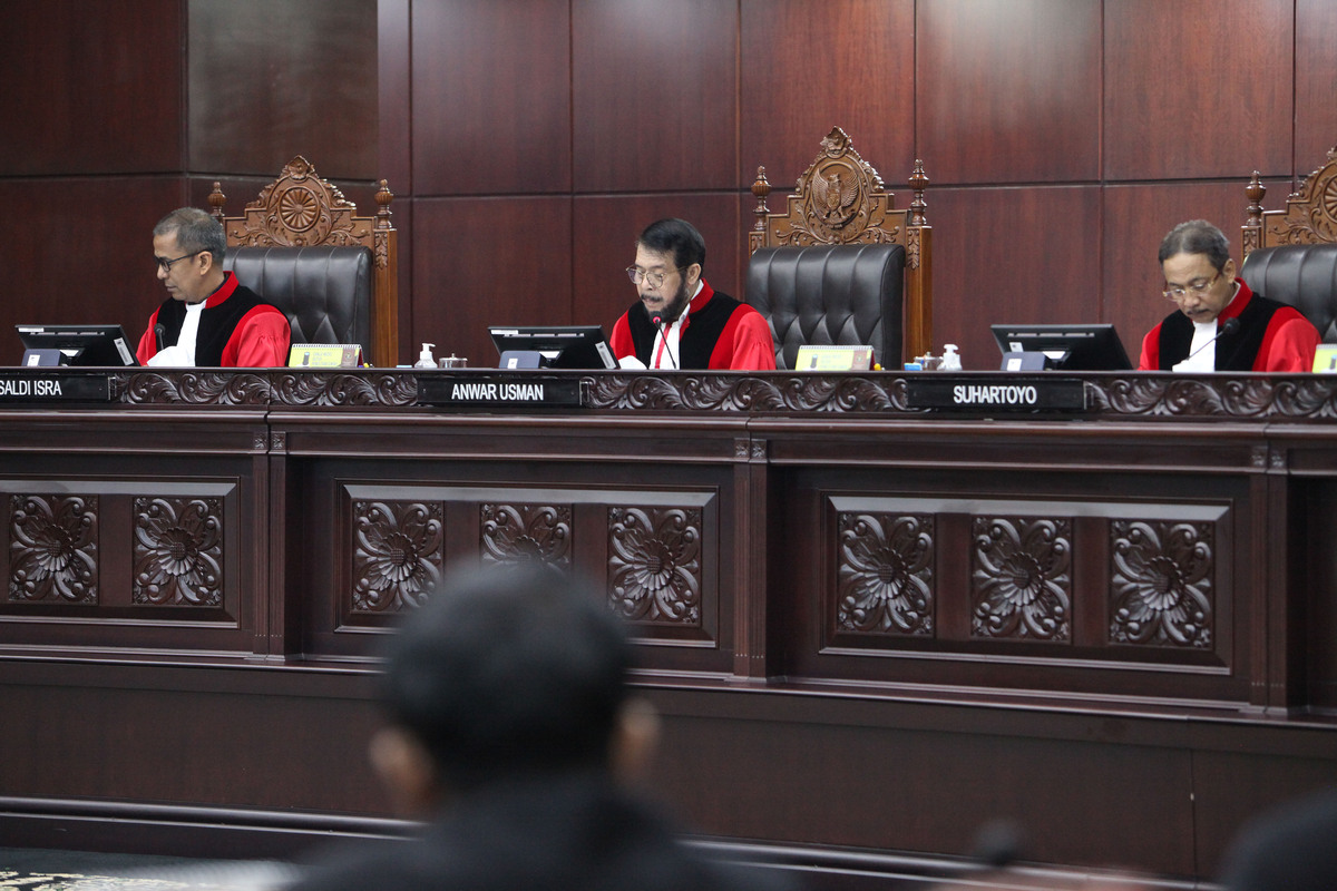 Majelis hakim MK yang menjadi sorotan usai putusan soal batas usia capres-cawapres.