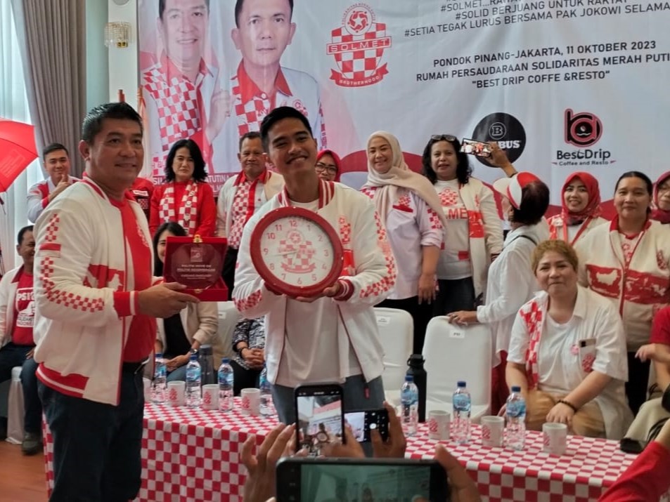 Silfester Matutina menerima Ketum PSI Bro Kaesang Pangarep.