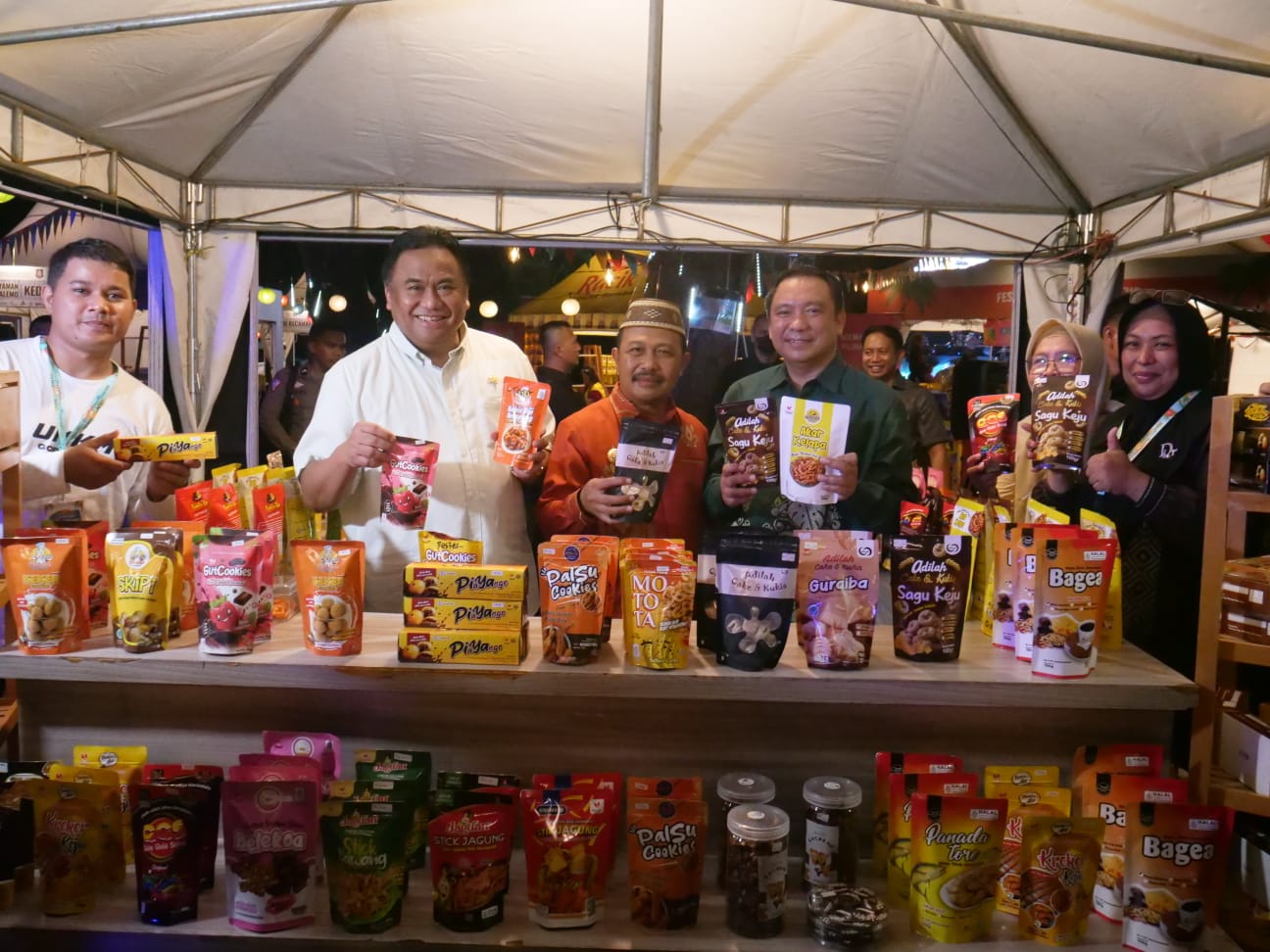 Rachmat Gobel di Festival Pantai Bolihutuo di Kabupaten Boalemo, Provinsi Gorontalo.