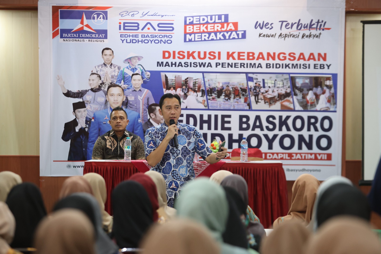  Edhie Baskoro Yudhoyono menjadi pembicara dalam Diskusi Kebangsaan Bersama Mahasiswa dan Mahasiswi Sekolah Tinggi Keguruan