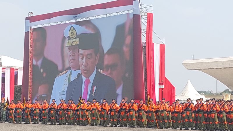 Presiden Joko Widodo memberi sambutan dalan HUT ke-78 TNI