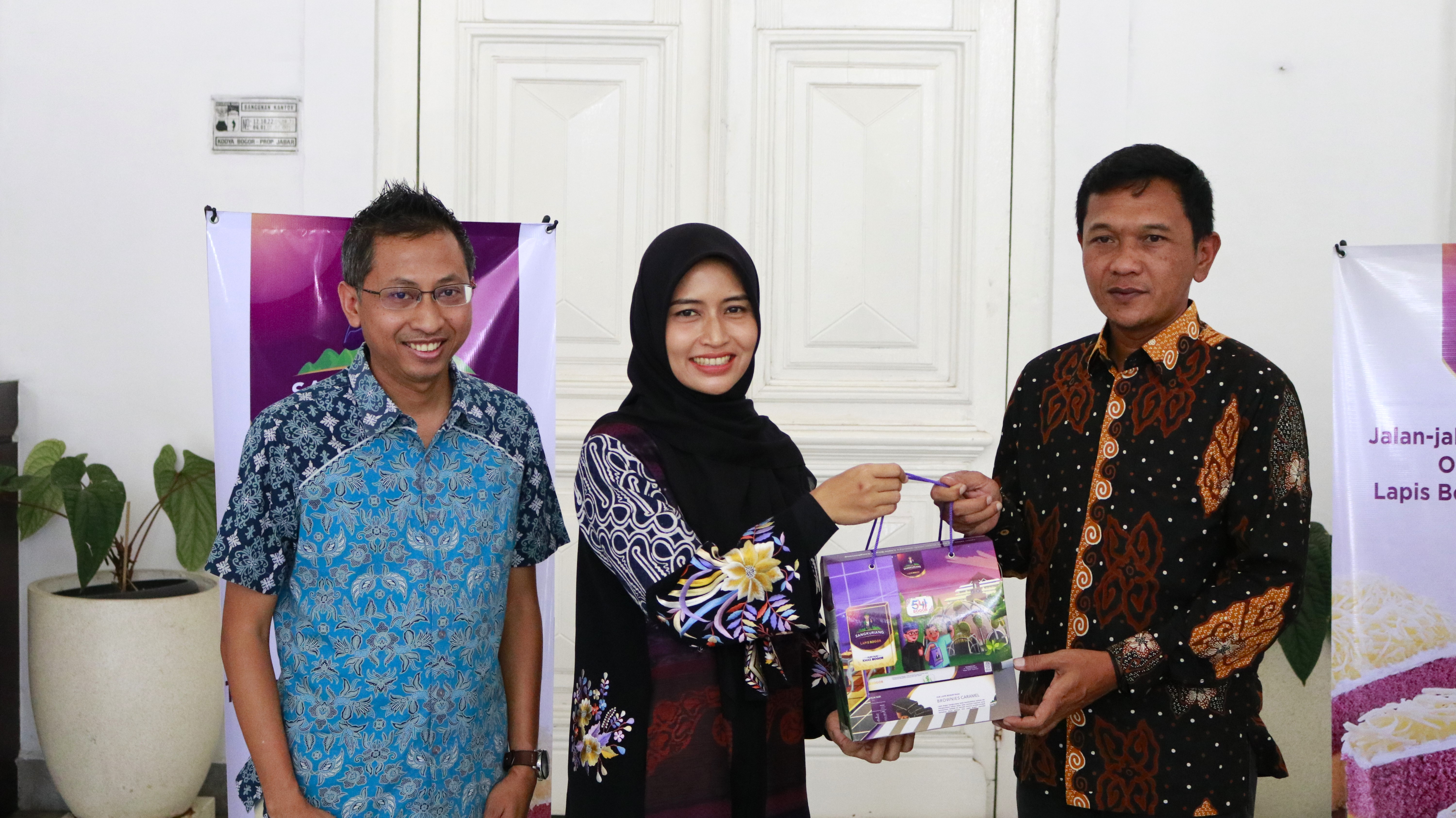 Lapis Bogor Sangkuriang menandatangani MoU dengan Pemerintah Kota Bogor, Jawa Barat, Jumat (20/10). 