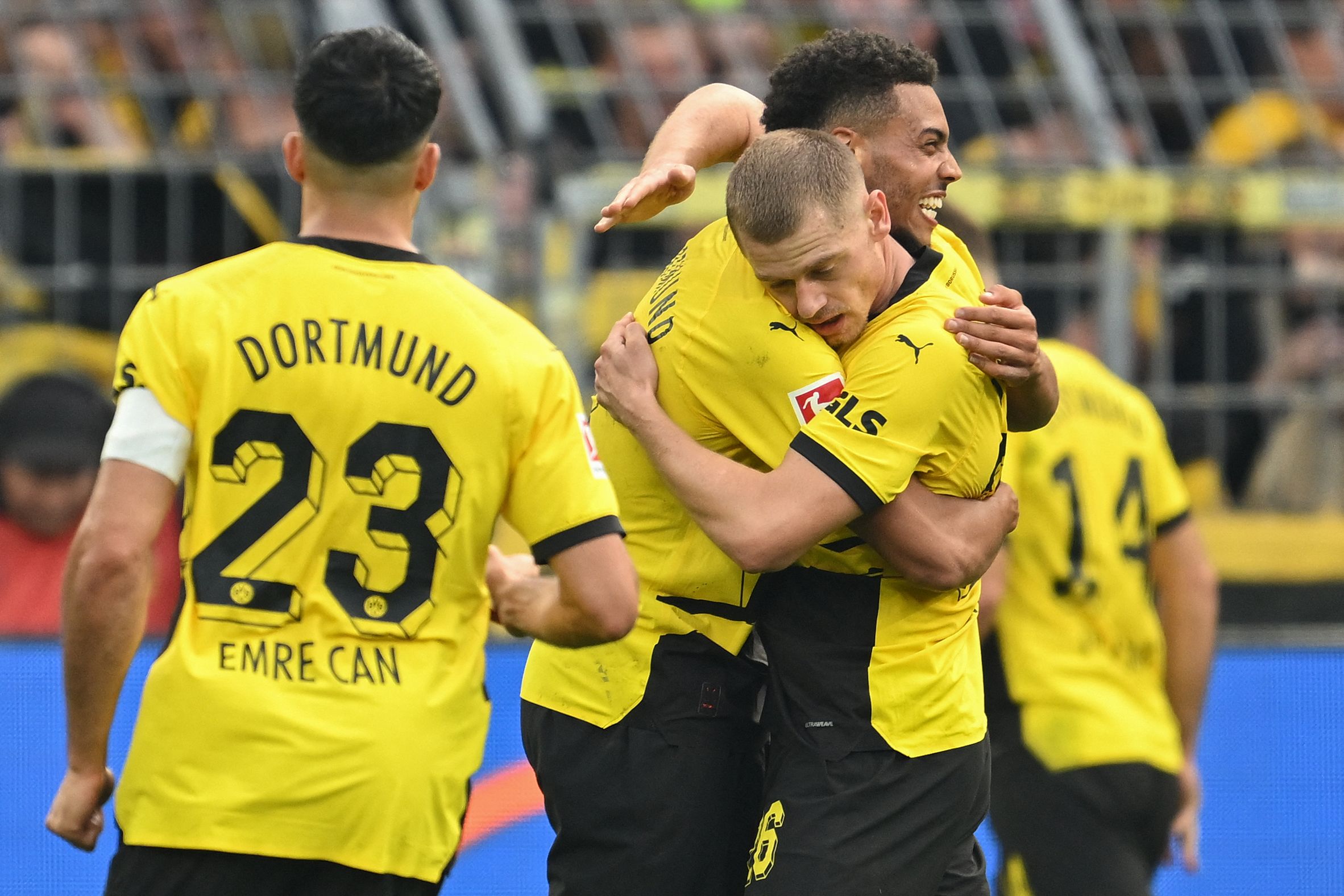 Pemain Borussia Dortmund melakukan selebrasi usai mencetak gol ke gawang Union Berlin di laga Bundesliga.