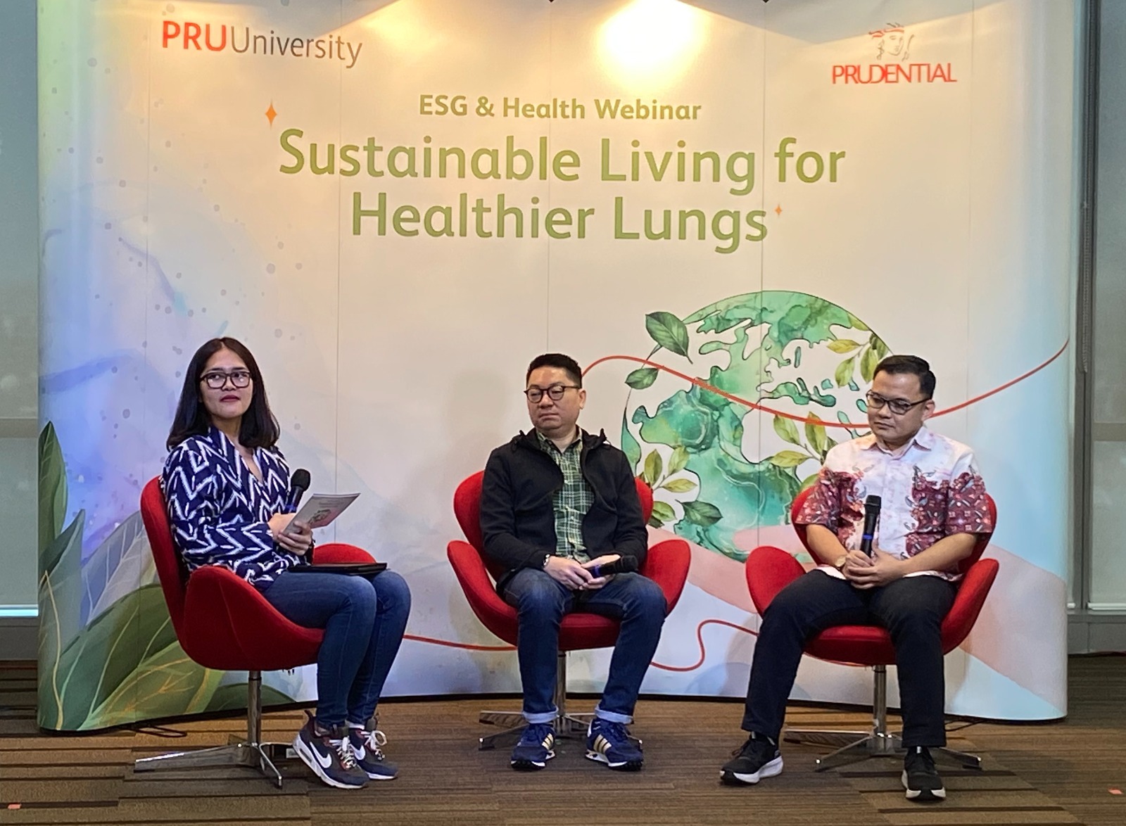 Prudential Indonesia menggelar ESG & Health Webinar bertema 'Sustainable Living for Healthier Lung' di Jakarta, Senin (2/10).
