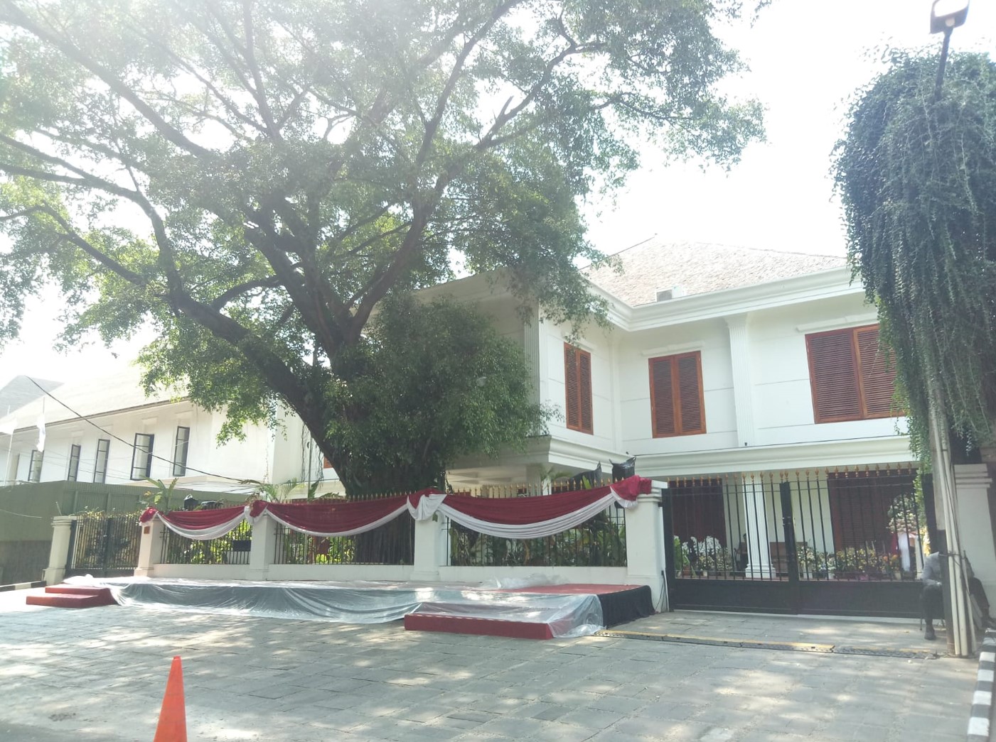 Suasana di kediaman Prabowo Subianto yang masih sepi pada Sabtu (21/10) pagi.