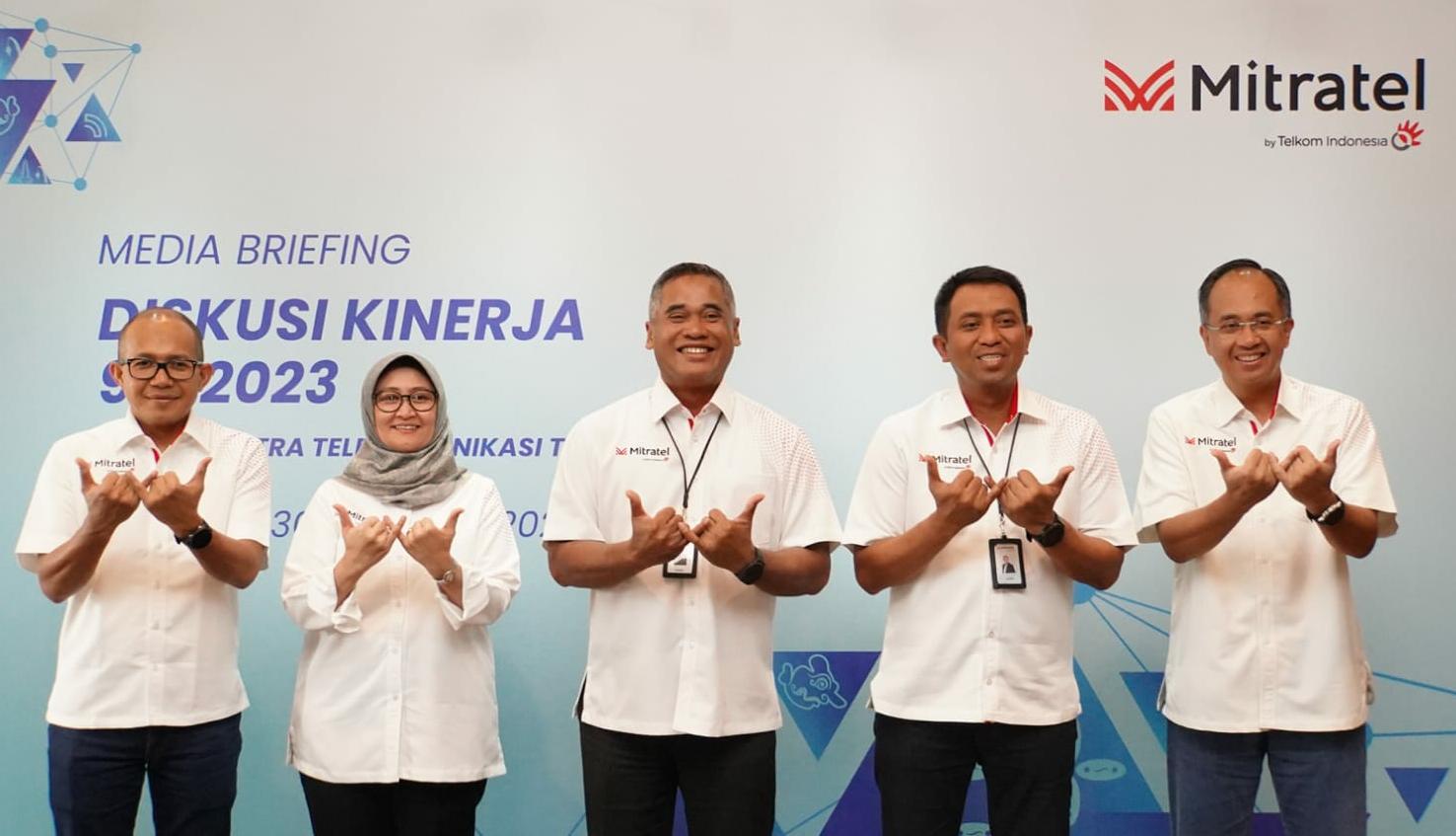 Jajaran direksi Mitratel saat pemaparan kinerja triwulan III 2023. Mitratel meraup laba Rp1,43 triliun pada sembilan bulan 2023. 