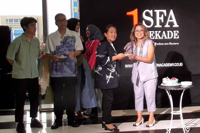 Sparks Fashion Academy menggelar perayaan satu dekade dengan menggelar rangkaian acara bertema Wandering eXpansion.