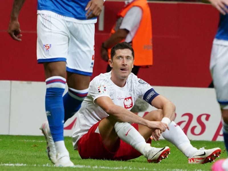 Striker Polandia Robert Lewandowski