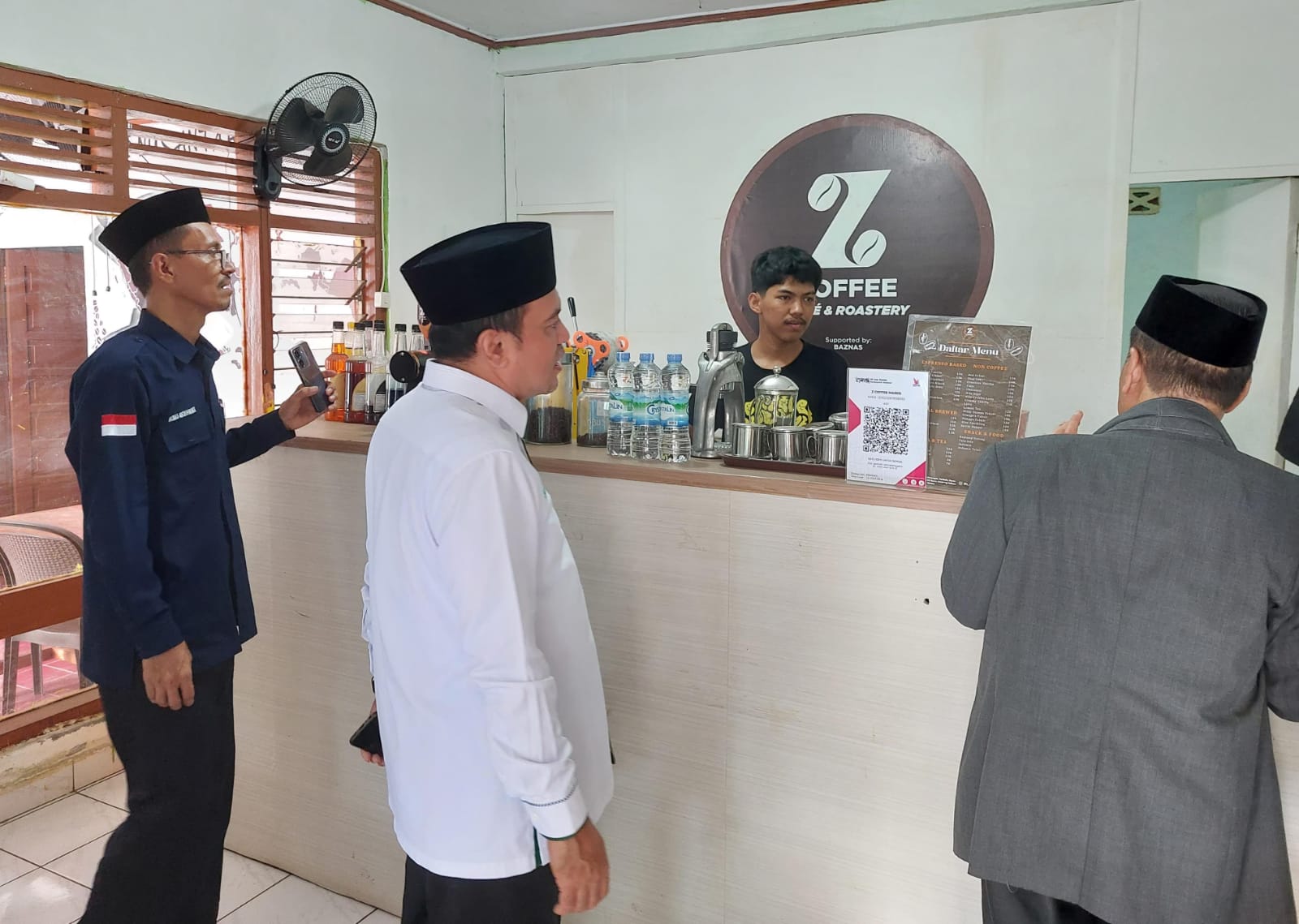Baznas Kabupaten Maros menggelar program santripreuner untuk menumbuhkan kewirausahaan di kalangan santri.